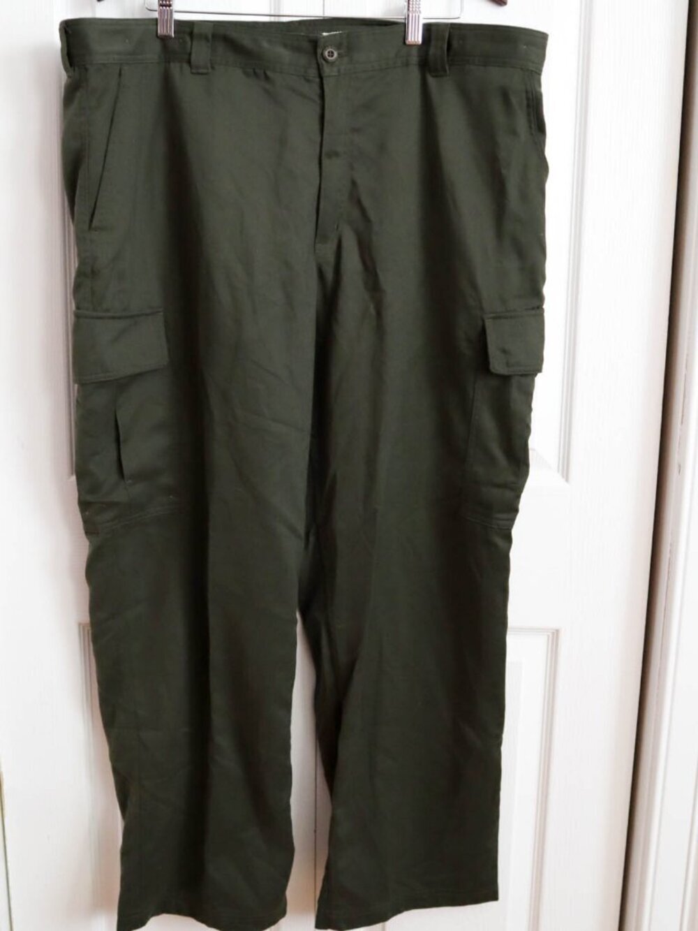 Vintage LL Bean Men's Cargo Pants Olive Green Sz 42x31 '90s or Y2K Gorpcore